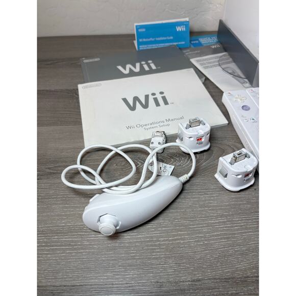Nintendo Wii Model RVL-001 Video Game Console Lot TESTED- Works Great - Picture 3 of 7